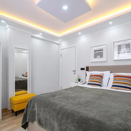 Apartment Newly Constructed In Sisli -1000mbps -ac- Elevator Istanbul